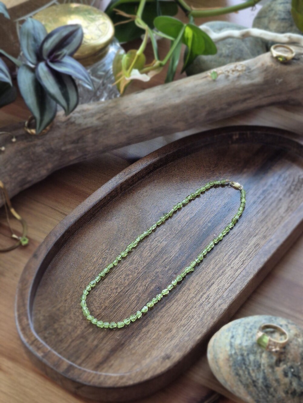 Translucent Peridot Nugget Silk Hand Knotted Beaded Necklace 925 Gold Plated